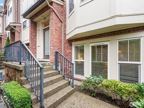 1321 Greenwich Walk NE, Issaquah WA 98029