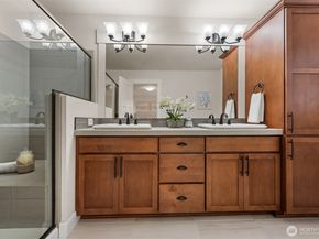 1321 Greenwich Walk NE, Issaquah WA 98029