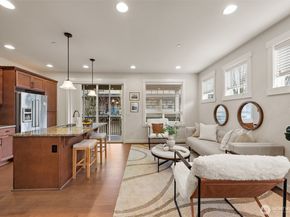 1321 Greenwich Walk NE, Issaquah WA 98029