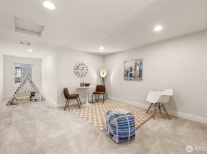 1321 Greenwich Walk NE, Issaquah WA 98029