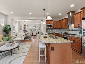 1321 Greenwich Walk NE, Issaquah WA 98029