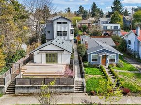8410 17th Avenue SW 3, Seattle WA 98106