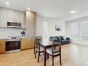 442 13th Avenue, Seattle WA 98122