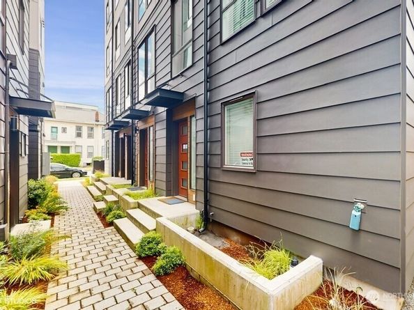 442 13th Avenue, Seattle WA 98122