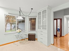 4227 Stonebridge Way, Lynnwood WA 98037