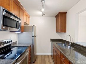 14200 SE 6th Street 57, Bellevue WA 98007