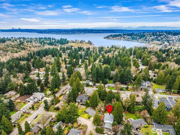 11223 109th Avenue NE, Kirkland WA 98033