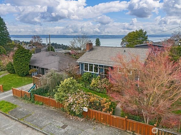 8451 40th Avenue SW, Seattle WA 98136