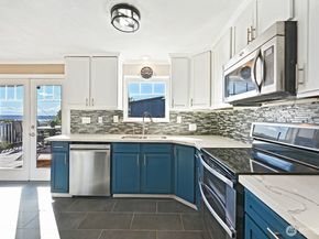 8451 40th Avenue SW, Seattle WA 98136