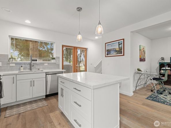 7344 23rd Avenue NW B, Seattle WA 98117