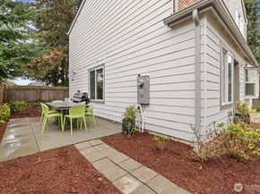 7344 23rd Avenue NW B, Seattle WA 98117