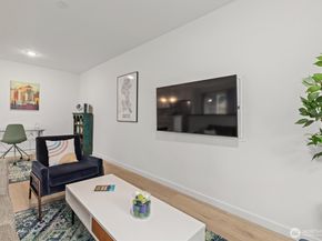 7344 23rd Avenue NW B, Seattle WA 98117