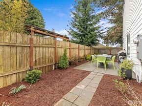 7344 23rd Avenue NW B, Seattle WA 98117