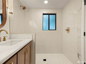 7727 19th Avenue NW, Seattle WA 98117