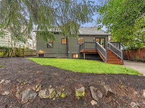 7727 19th Avenue NW, Seattle WA 98117