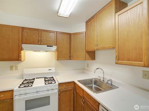 13536 28th Avenue NE, Seattle WA 98125