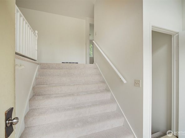 13536 28th Avenue NE, Seattle WA 98125