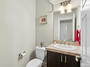 2744 NW Pine Cone Place, Issaquah WA 98027