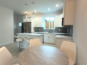 648 B SW 139th Street, Burien WA 98166