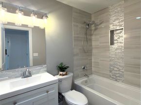 648 B SW 139th Street, Burien WA 98166