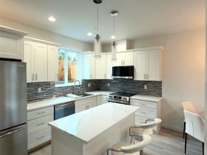 648 B SW 139th Street, Burien WA 98166
