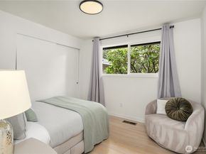 12025 NE 136th Place, Kirkland WA 98034