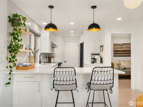 12025 NE 136th Place, Kirkland WA 98034