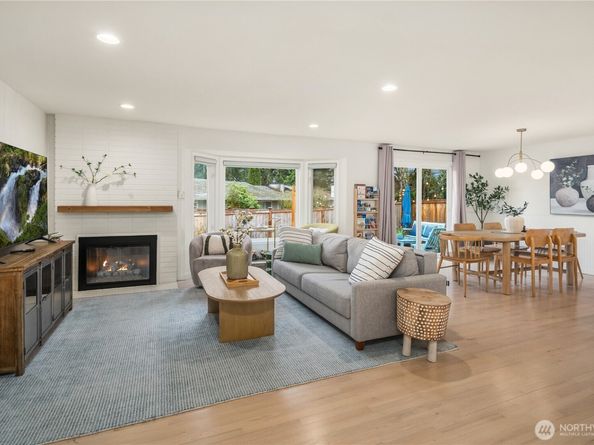 12025 NE 136th Place, Kirkland WA 98034