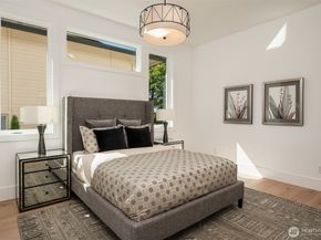 9812 NE 31st Street, Bellevue WA 98004