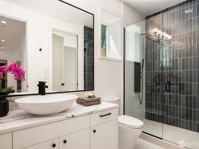 9812 NE 31st Street, Bellevue WA 98004