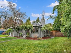 11340 Alton Avenue NE, Seattle WA 98125