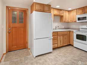 11340 Alton Avenue NE, Seattle WA 98125