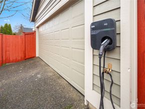 22669 Fern Reach Circle NE, Redmond WA 98053