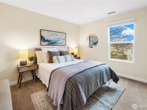 22669 Fern Reach Circle NE, Redmond WA 98053