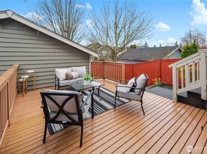 22669 Fern Reach Circle NE, Redmond WA 98053