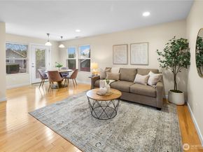 22669 Fern Reach Circle NE, Redmond WA 98053
