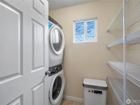 22669 Fern Reach Circle NE, Redmond WA 98053