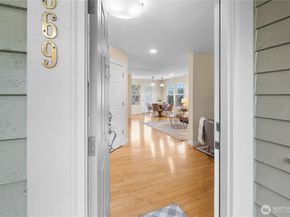 22669 Fern Reach Circle NE, Redmond WA 98053
