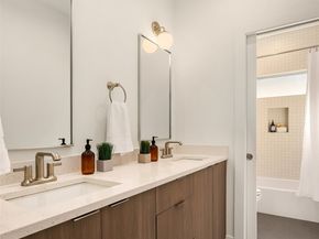 7040 25th Avenue NW, Seattle WA 98117