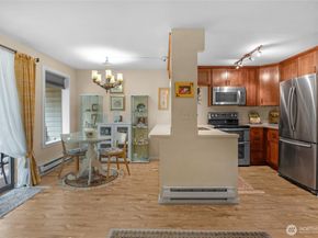 17425 119th Lane SE D22, Renton WA 98058