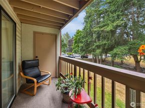 17425 119th Lane SE D22, Renton WA 98058