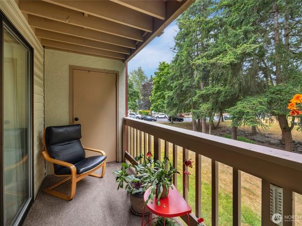 17425 119th Lane SE D22, Renton WA 98058