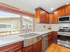 922 SW 160th Street, Burien WA 98166