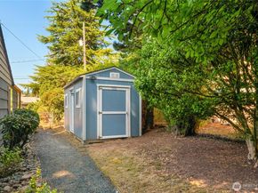 109 NW 156th Street, Shoreline WA 98177