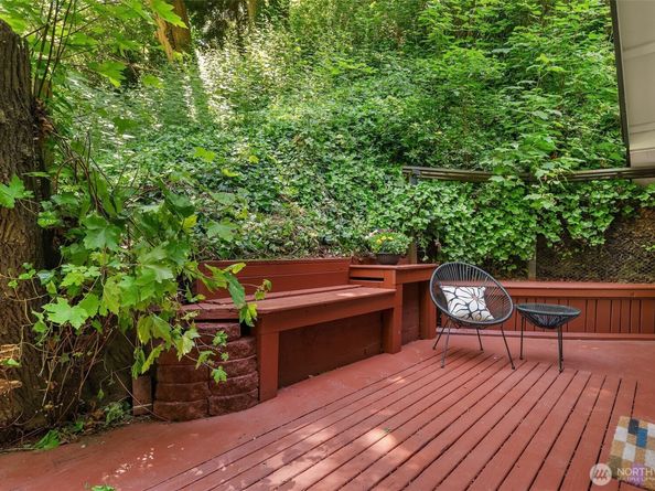 10915 103rd Avenue SW, Vashon WA 98070