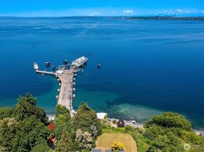 10915 103rd Avenue SW, Vashon WA 98070