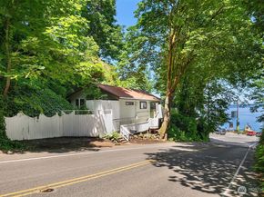 10915 103rd Avenue SW, Vashon WA 98070