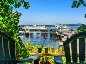 10915 103rd Avenue SW, Vashon WA 98070