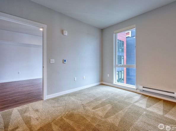 1085 103rd Avenue NE 526, Bellevue WA 98004