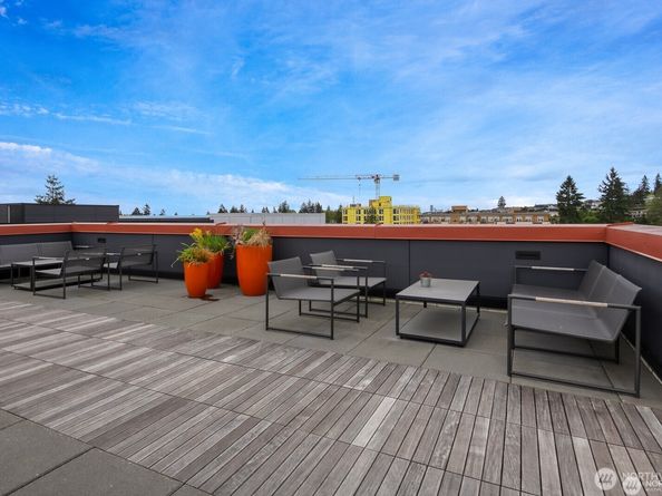 1085 103rd Avenue NE 526, Bellevue WA 98004